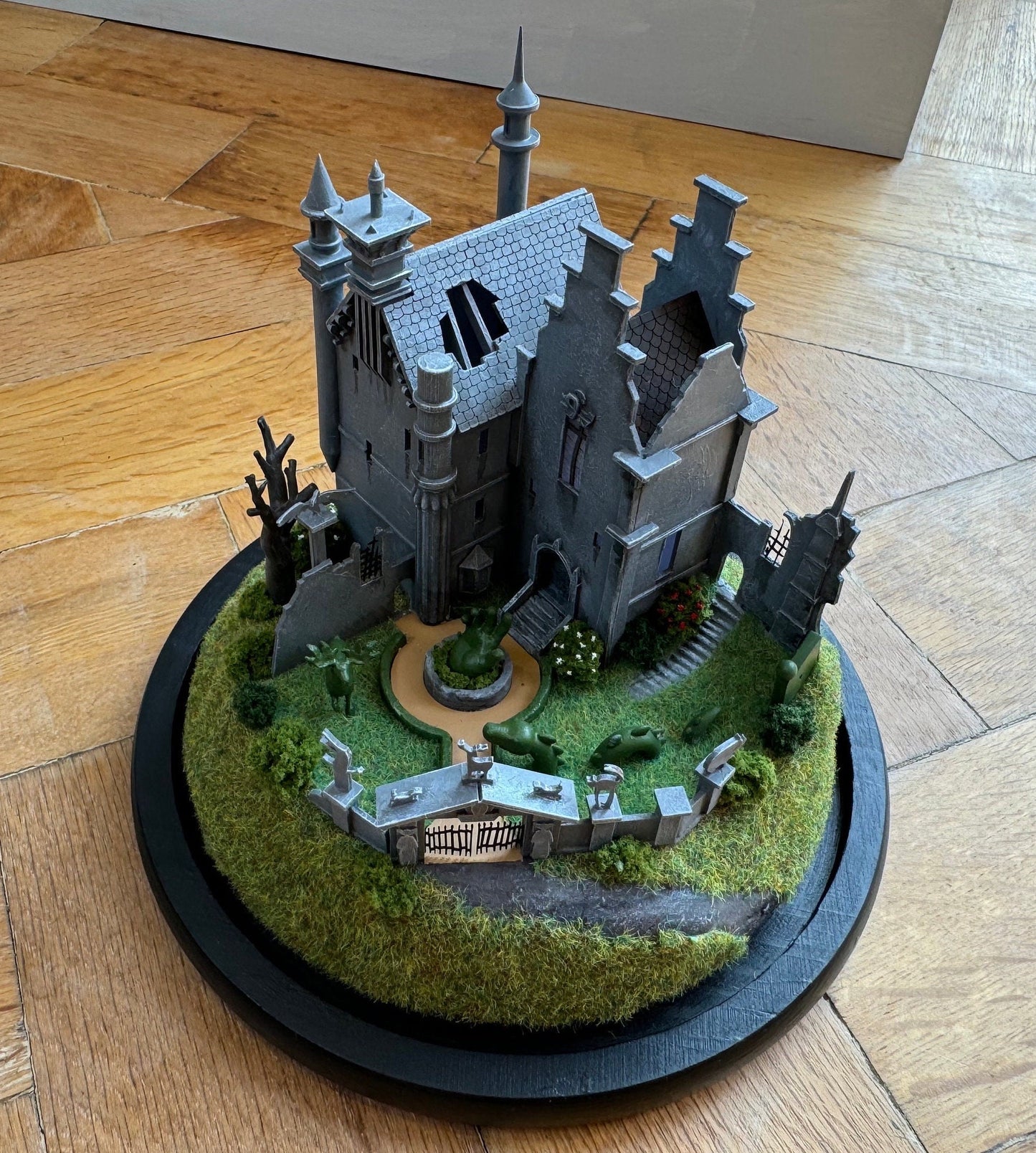 Model miniature Edward Scissorhands Castle in glass dome. Tim Burton