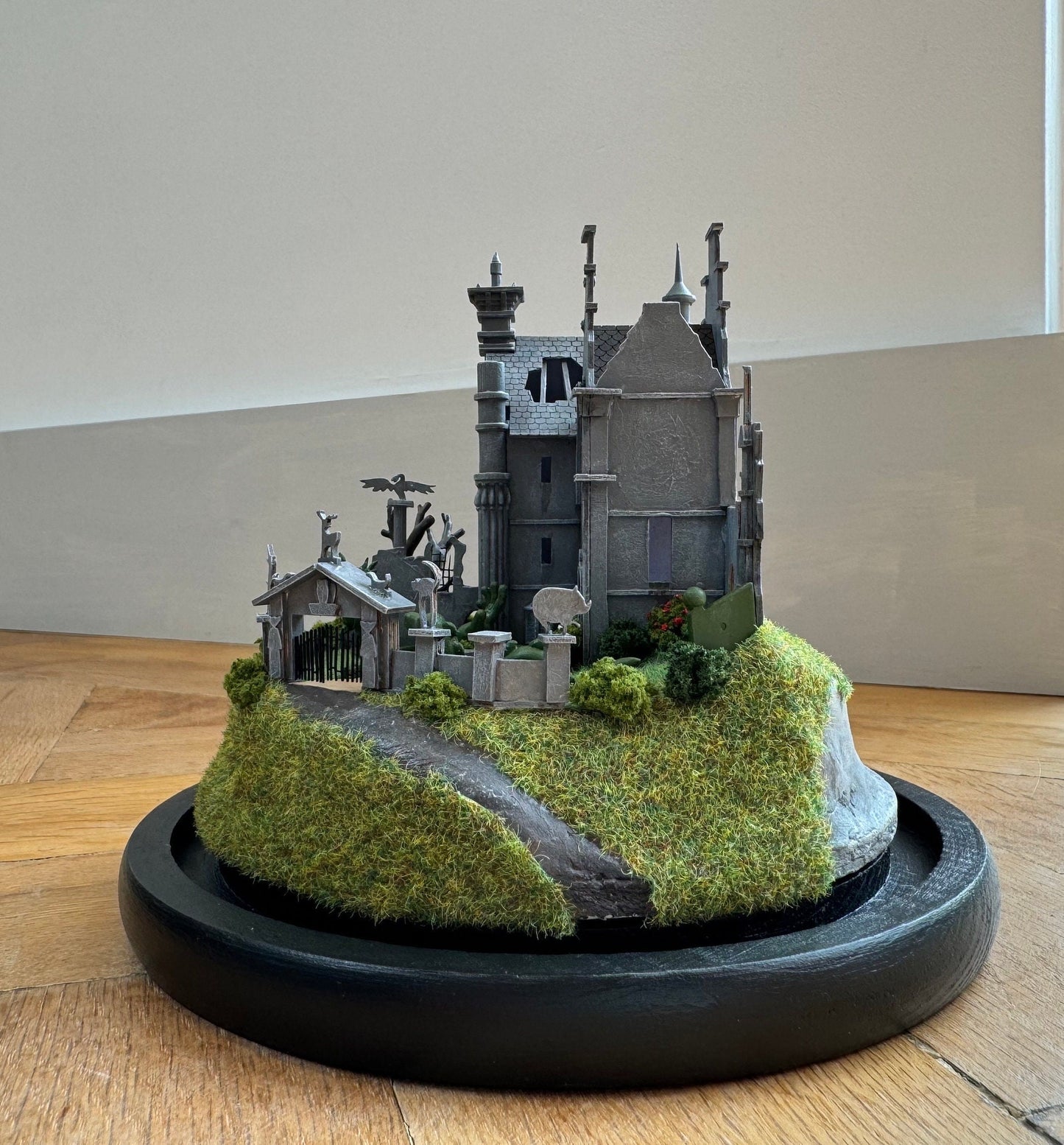 Model miniature Edward Scissorhands Castle in glass dome. Tim Burton